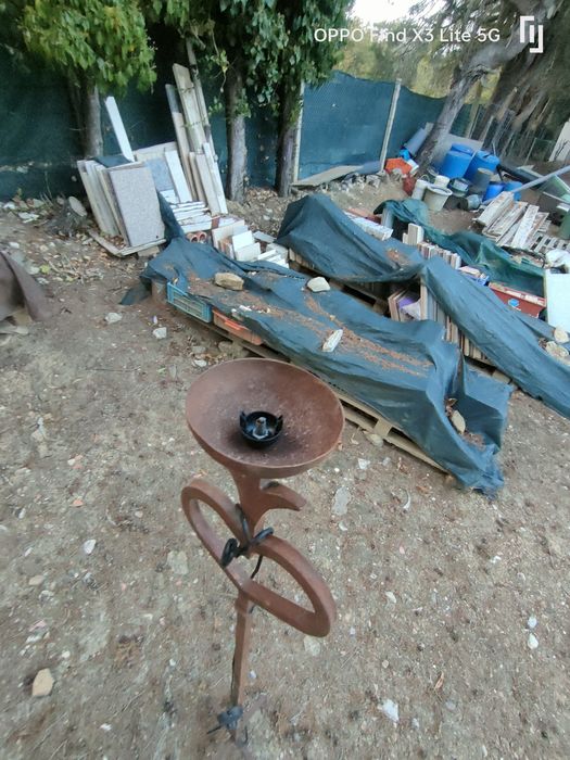 Candeeiro de pé antigo