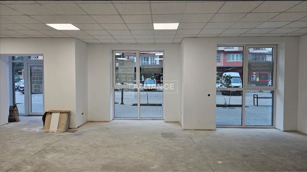 Фасадне приміщення в центрі міста, вул. Кисилевської