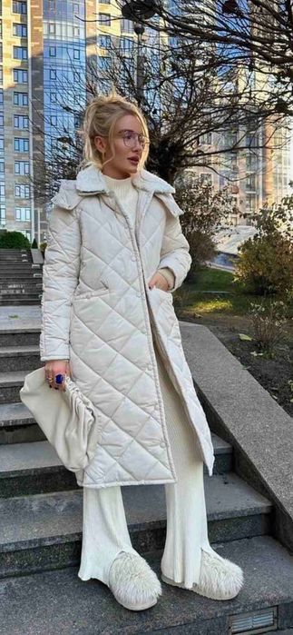 Стьобане осінь/зима молочне пальто