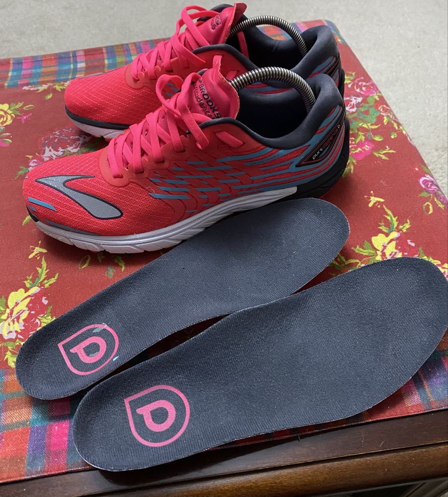 Жіночі кросівки Brooks PureCadence 5 нові 40р.