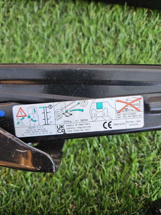 Штатний оригінальний домкрат Toyota Proace | Peugeot Expert