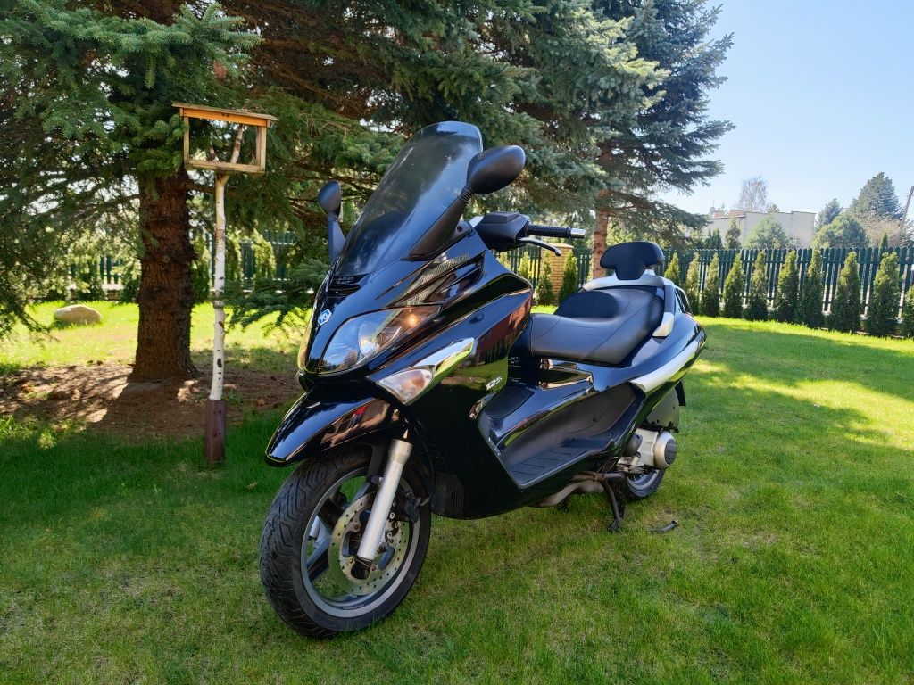 Skuter Piaggio X Evo 125 cm kat B 2009 rok