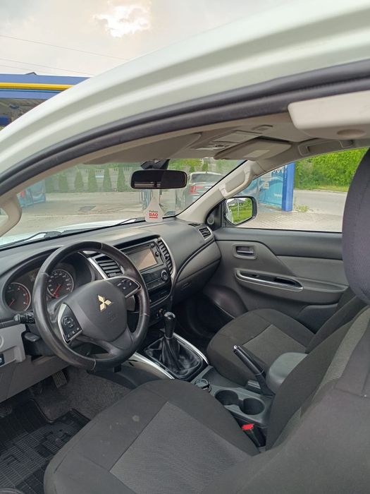 Mitsubishi l200 L200