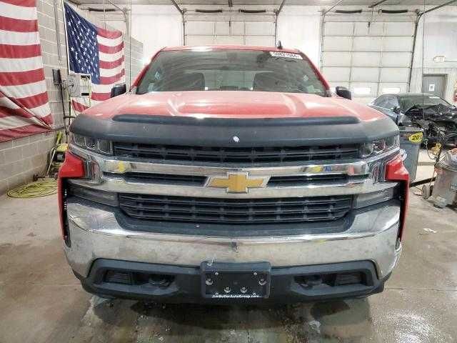 Chevrolet Silverado K1500 LT 2019 року