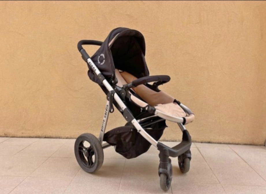 Pierre Cardin carrinho de bebe com ovo