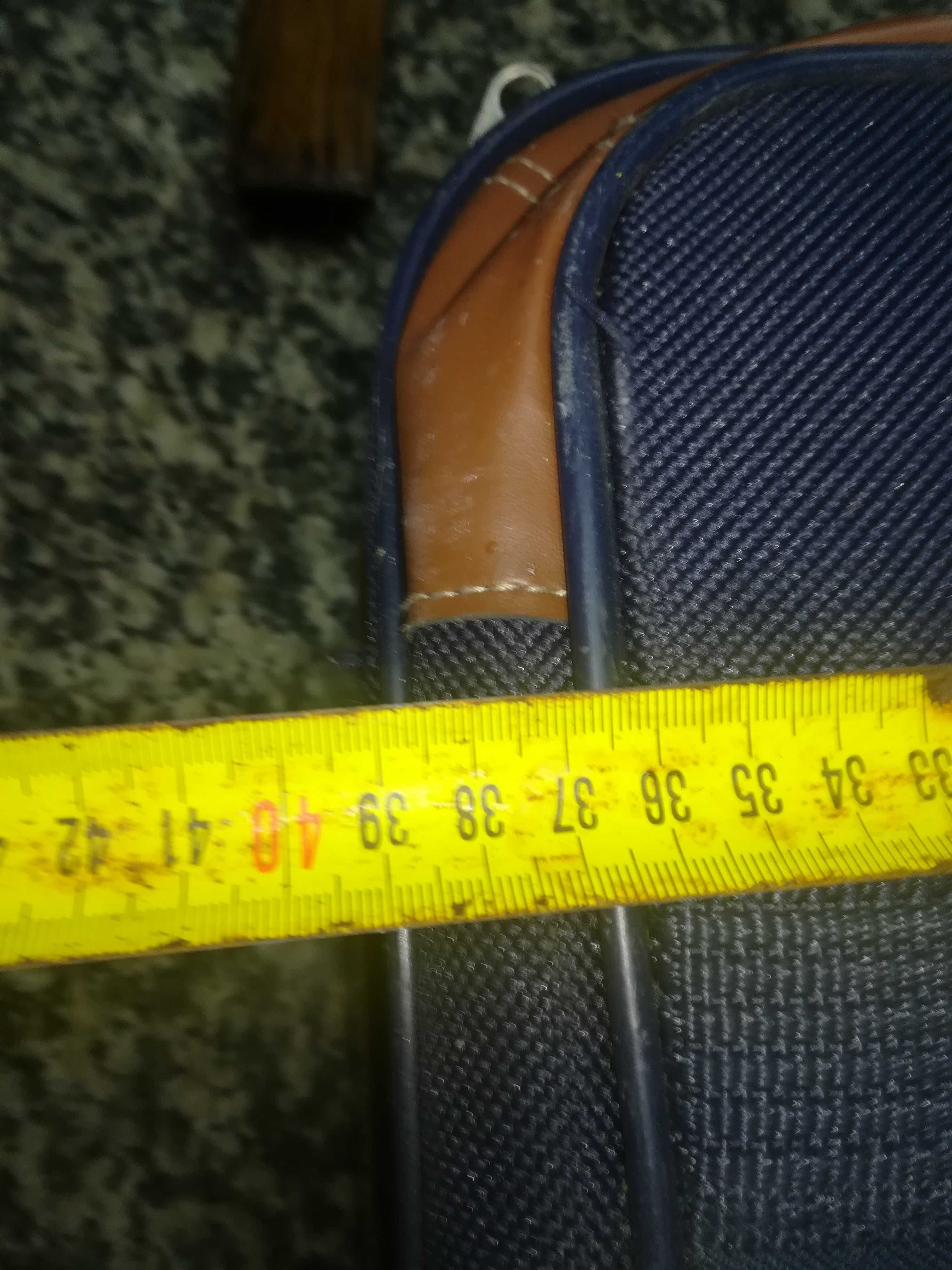 Mala de viagem tamanho médio