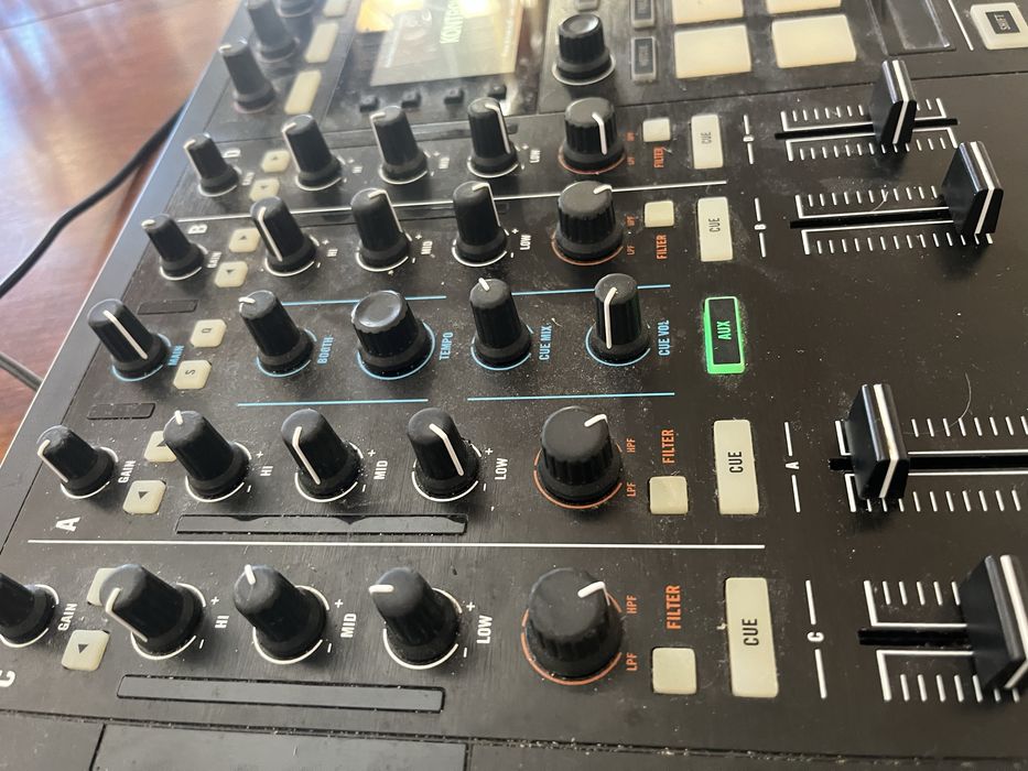 Controladora Traktor S5