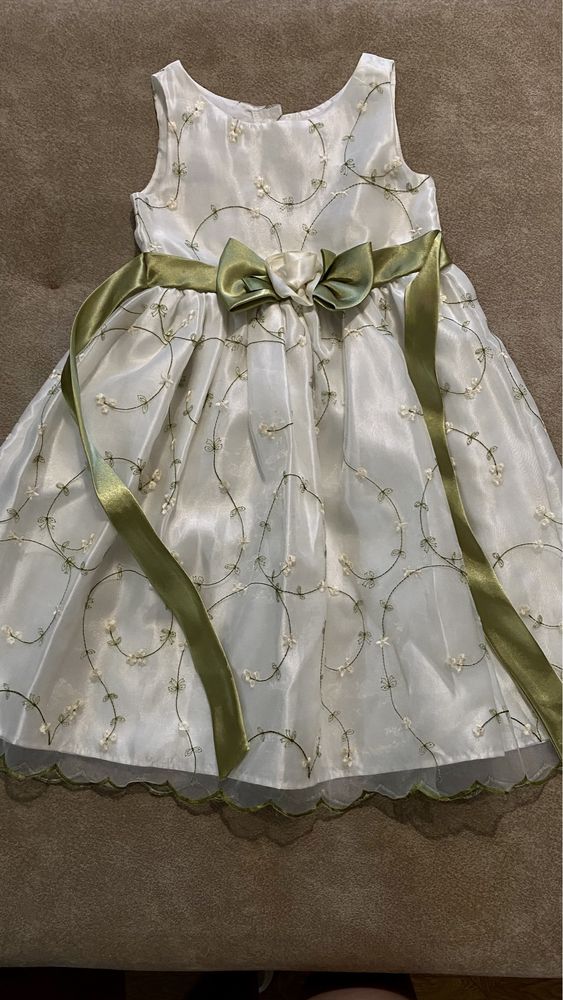 Нарядное платье, праздничное платье( святкова сукня для дівчинки)