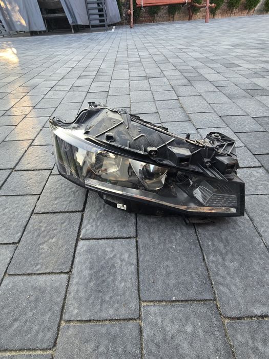 Lampa przednia Peugeot 508 II