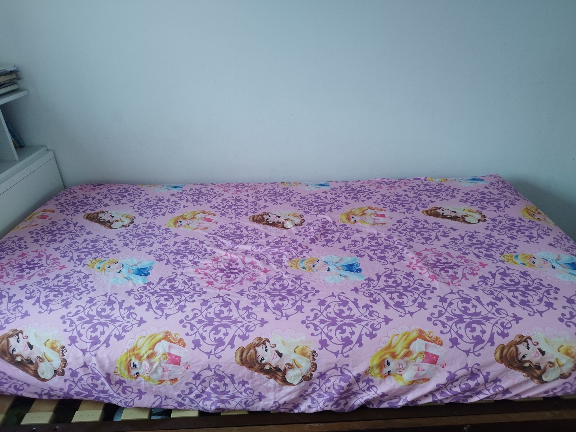 Lençol e fronha de menina