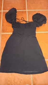 Vestido preto sem costas