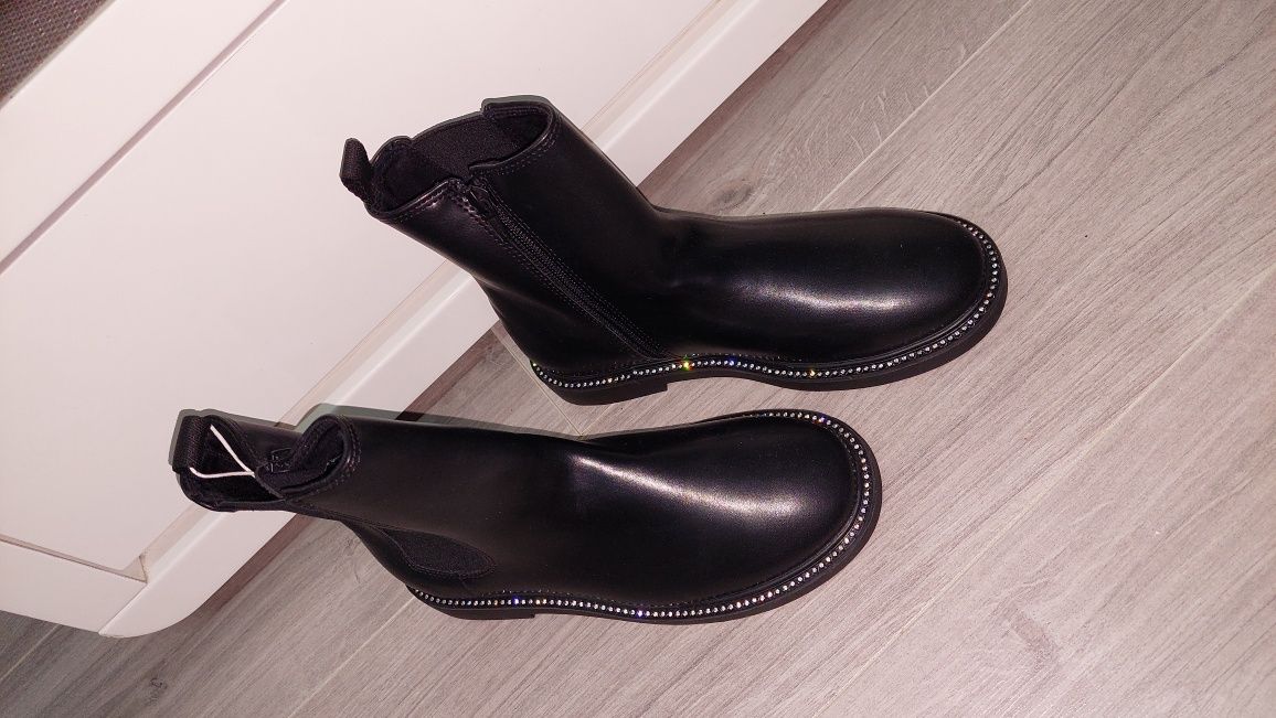 Nowe  czarne botki na jesień Zara r. 36 sztyblety eleganckie