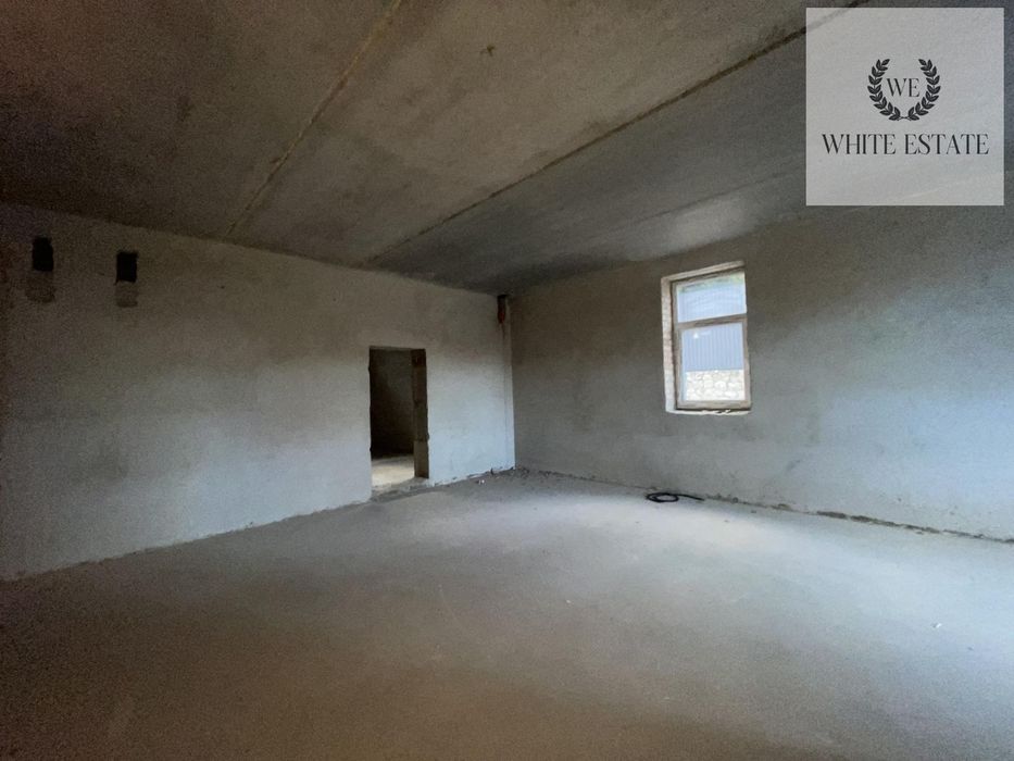 Продаж комерційного приміщення вул. Весела