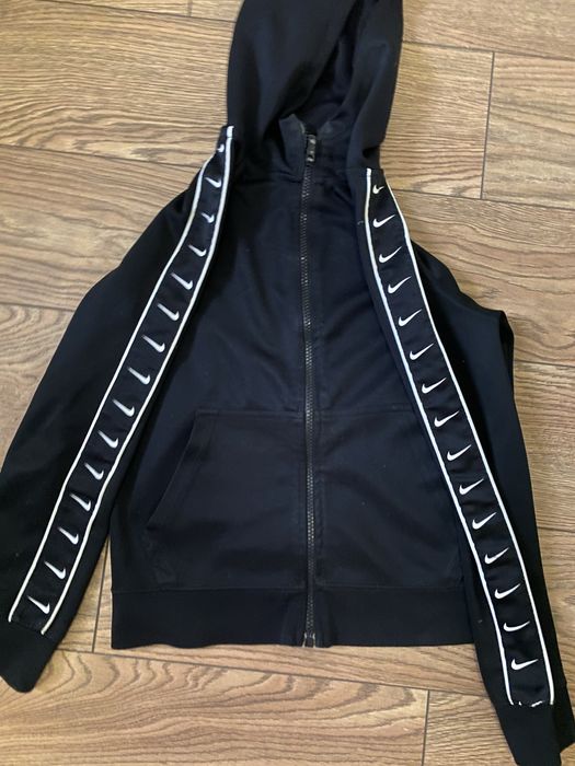 Зіпка найк на лампасах стан 9/10