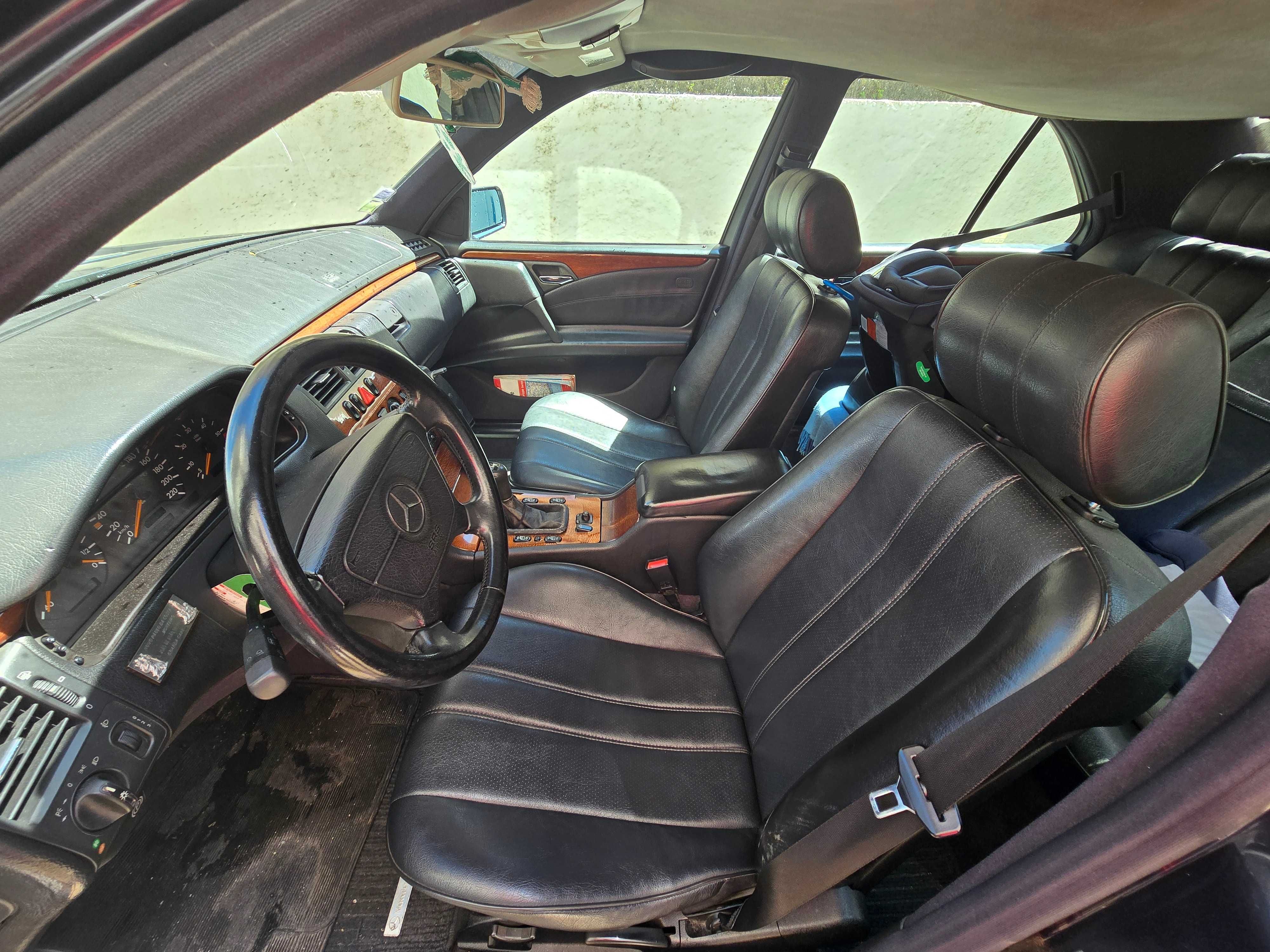 Mercedes Benz E200