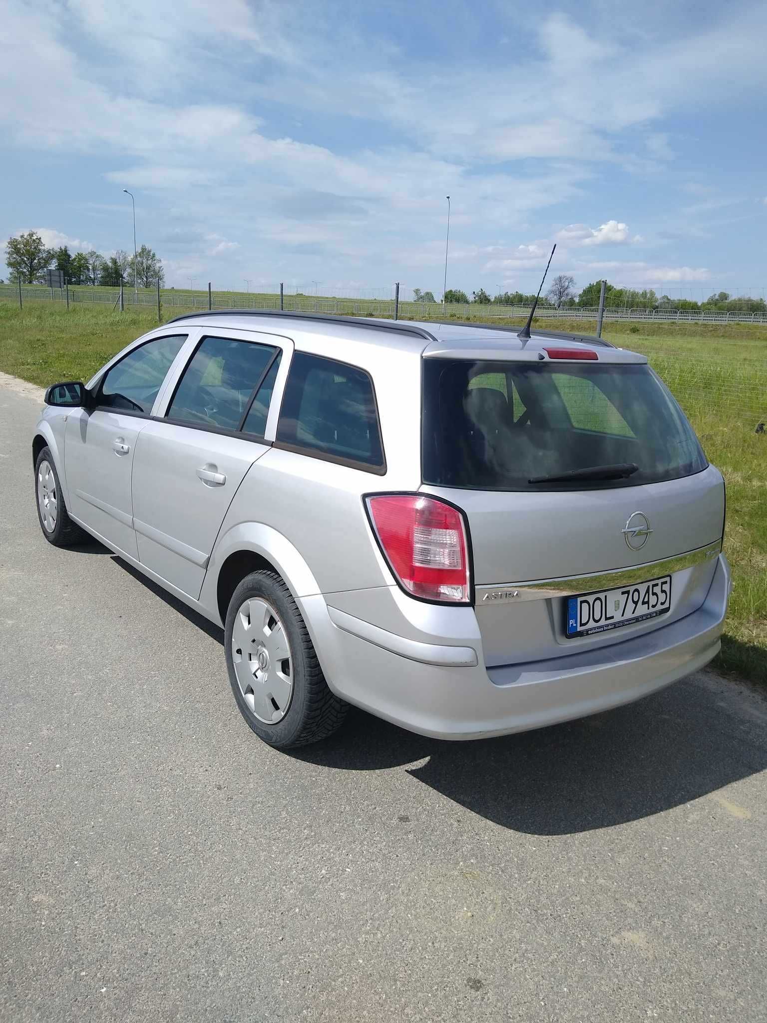 Opel Astra 1.6 H benzyna