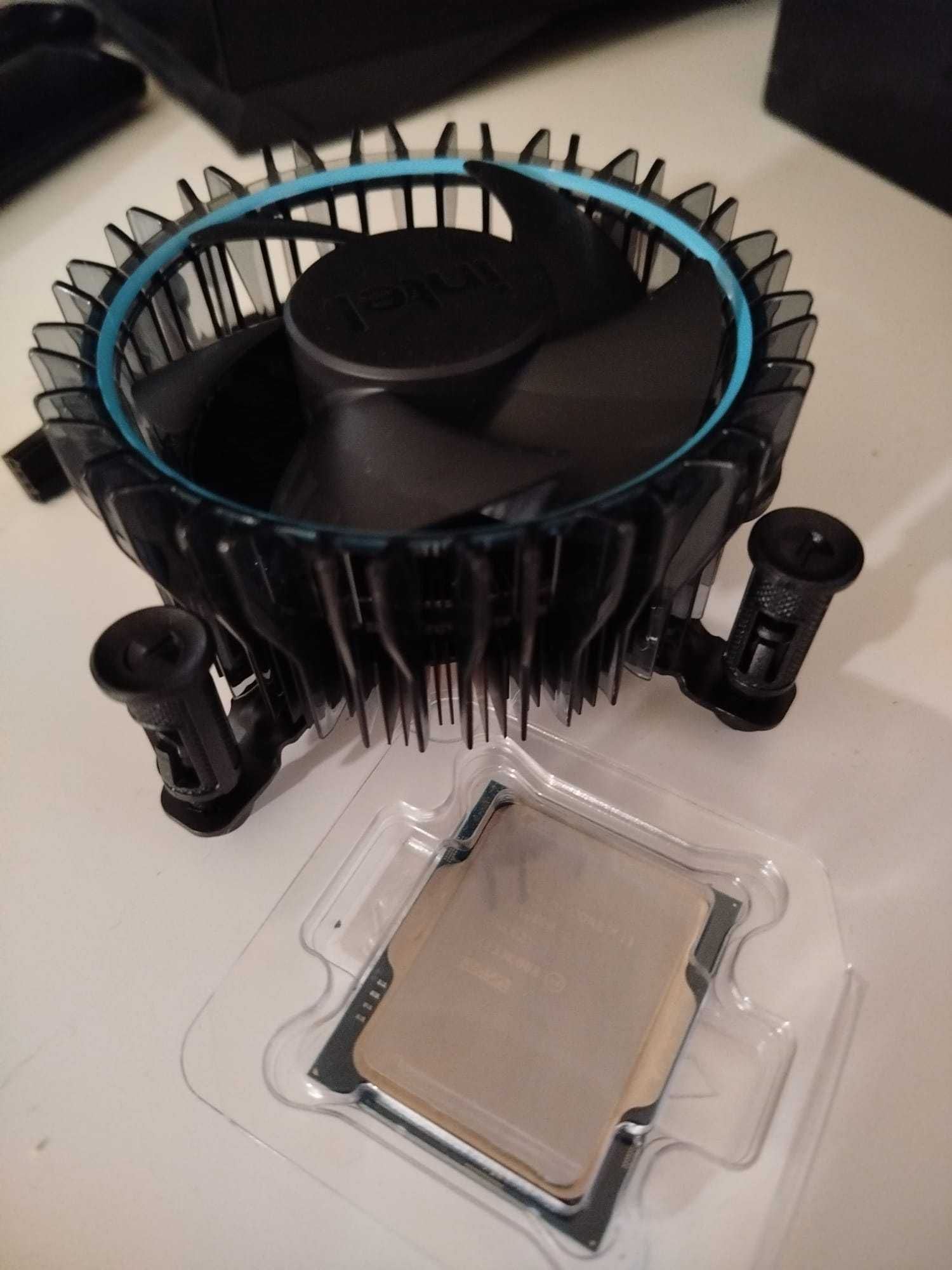 Processador Intel i3 12100