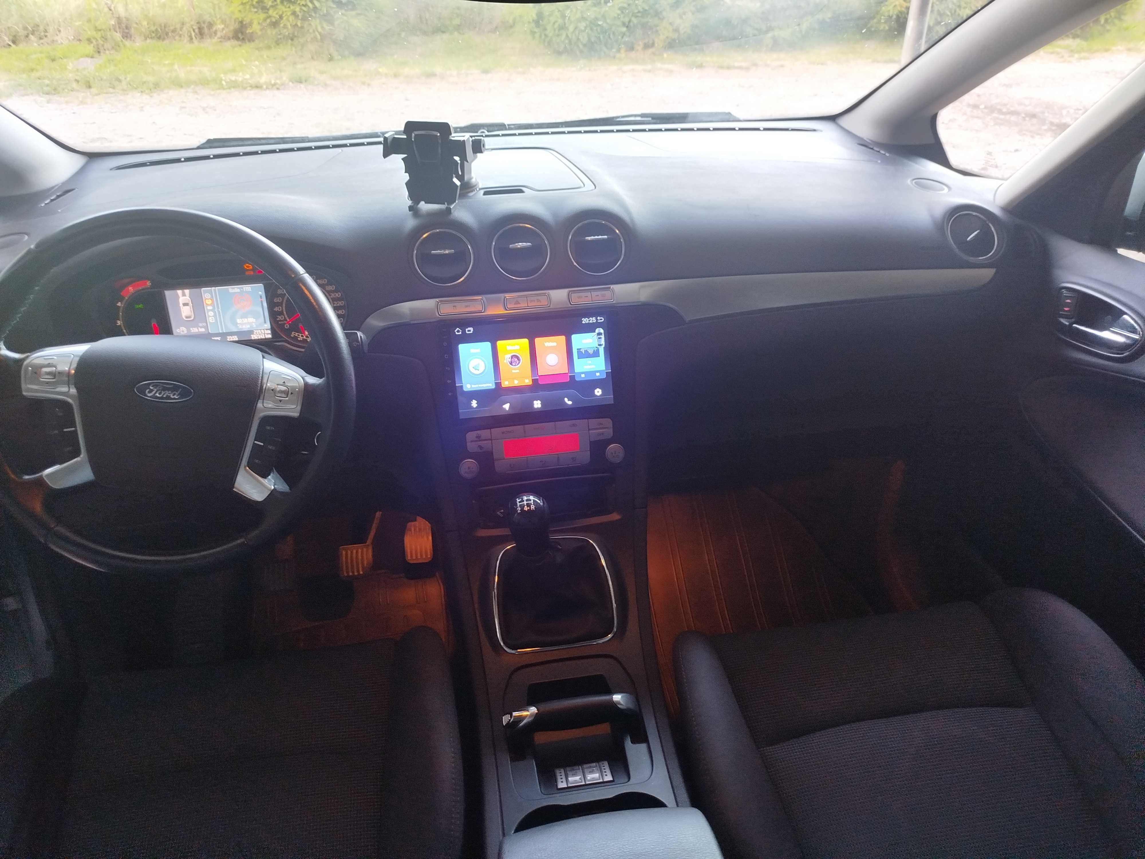 Ford S-Max 7-osobowy 2,0 Benzyna