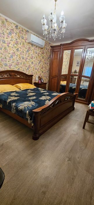 Продажа будинку в центрі с. Старі Безрадичи, Обухівський район