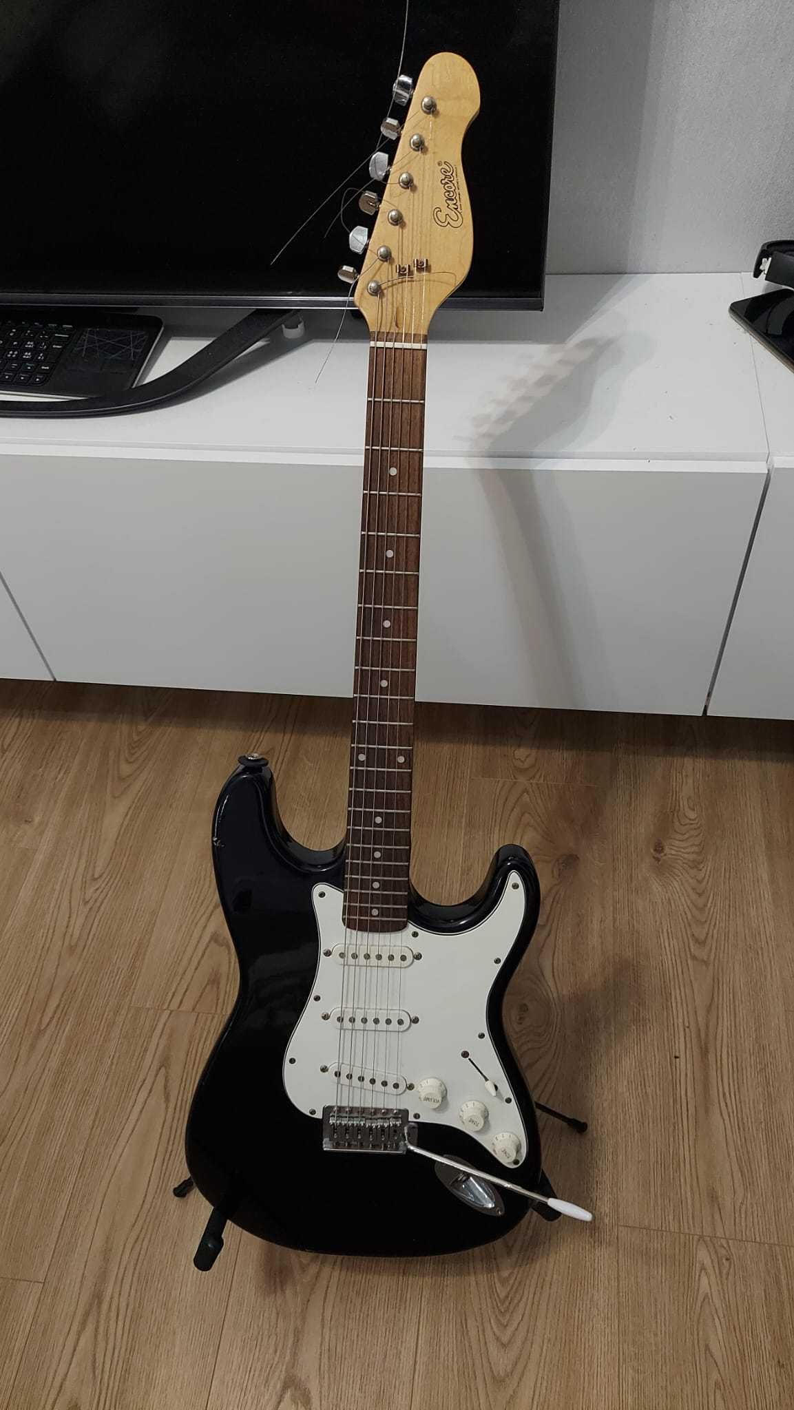 Gitara elektryczna Encore typu Stratocater