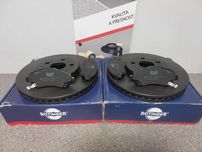 Toyota Avensis T25 03- Tarcze hamulcowe przód /295mm/ + klocki/.>