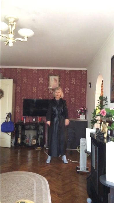 Пальто з натуральноі шкіри б\в