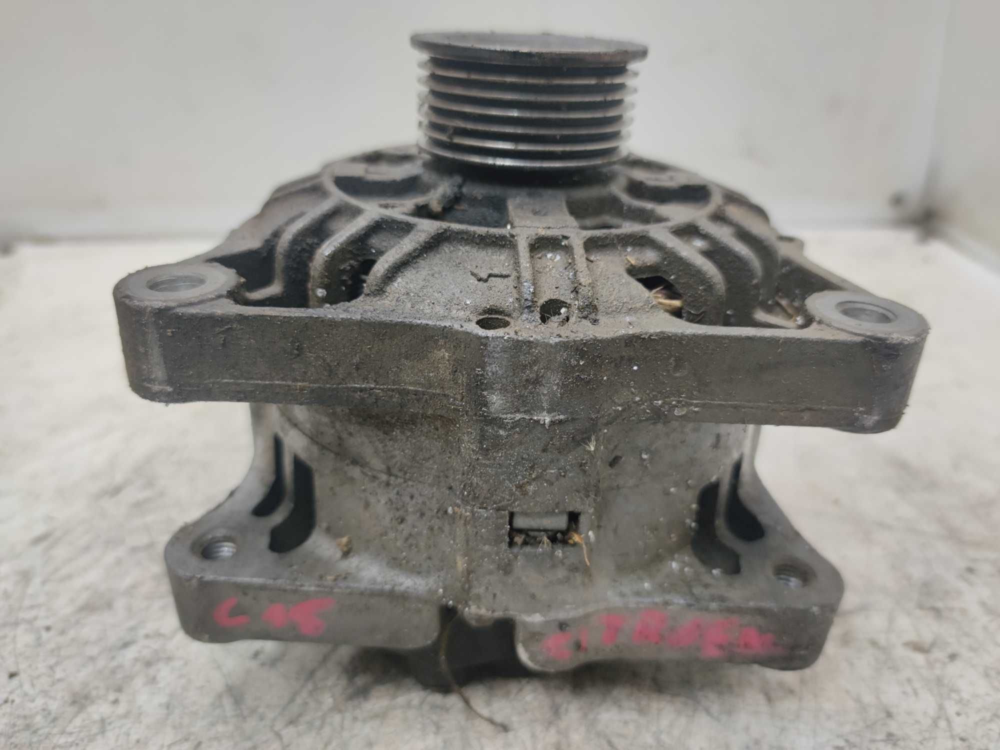 Peugeot 206 1.4 8V Alternator Valeo Oryginał