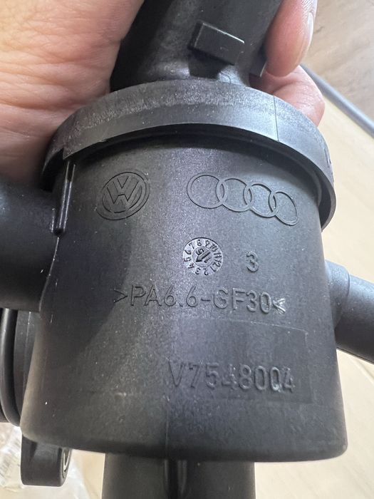 VOLKSWAGEN Термостат vag оригинал 03L 121111AE