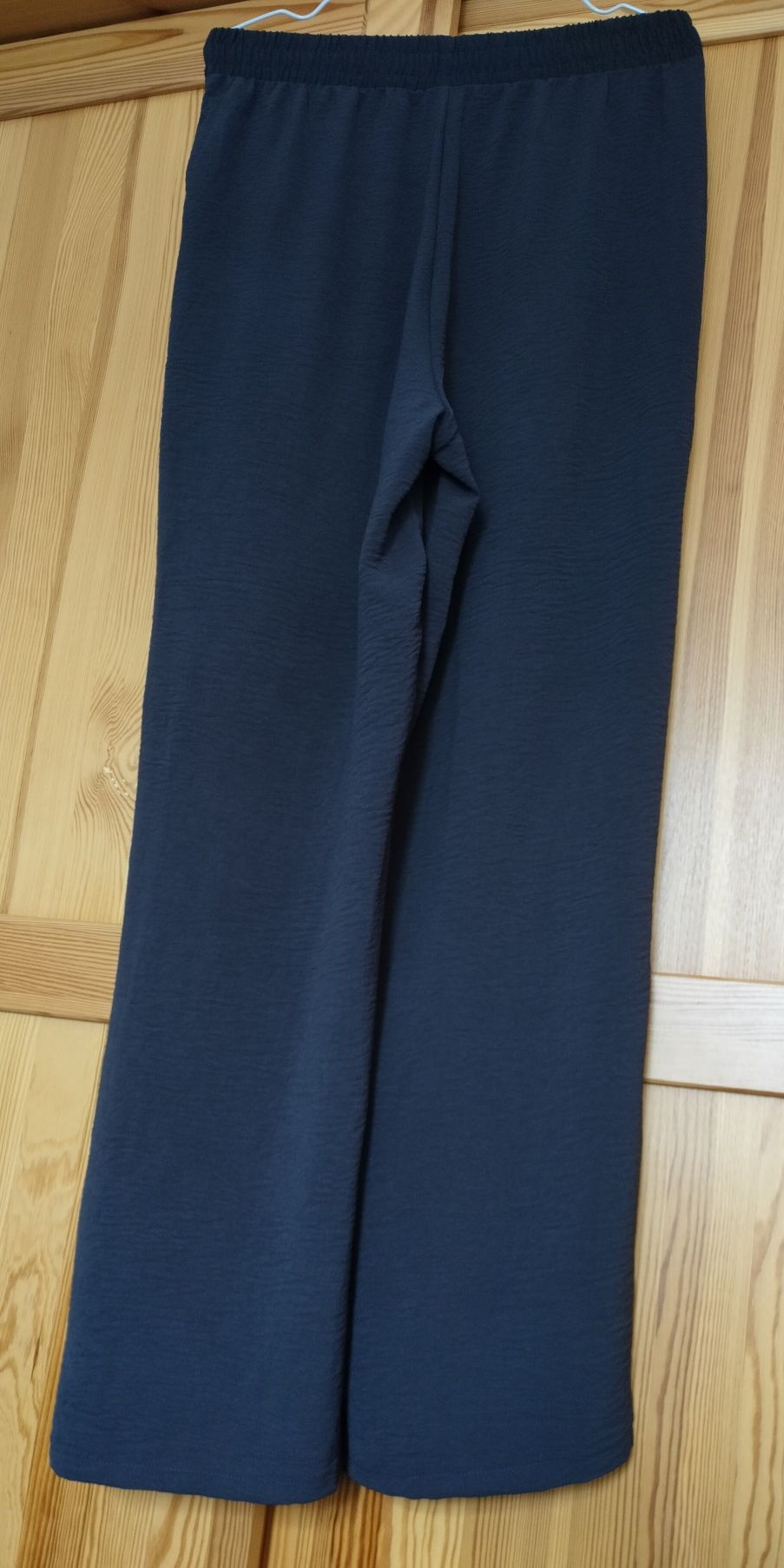 Spodnie damskie 38/40 szeroka nogawka, czarne