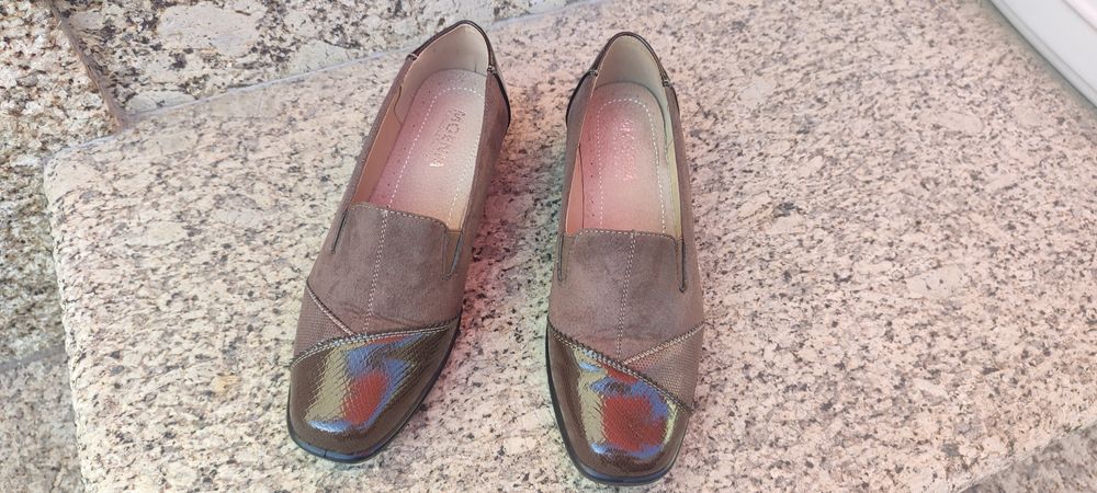 Sapatos de senhora n*40