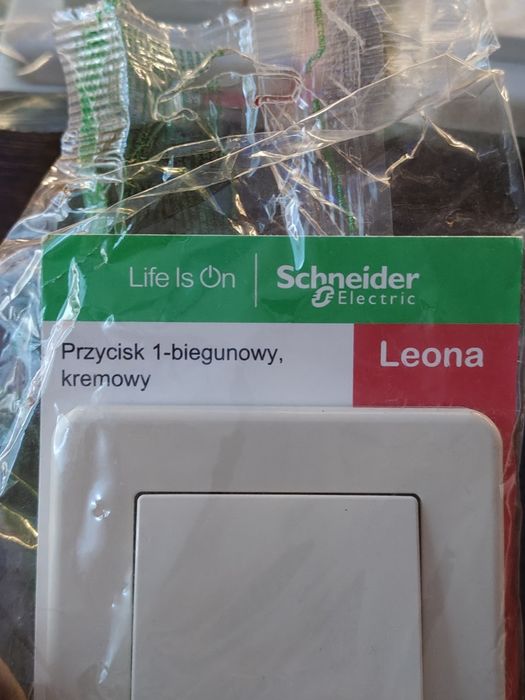 Zestaw włączników, gniazdka i włącznika jednobiegunowego - NOWE!