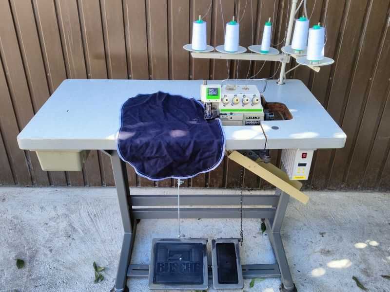 Owerlok JUKI 2416 Servo Prąd 230V Owerlock Overlok Overlock Siruba