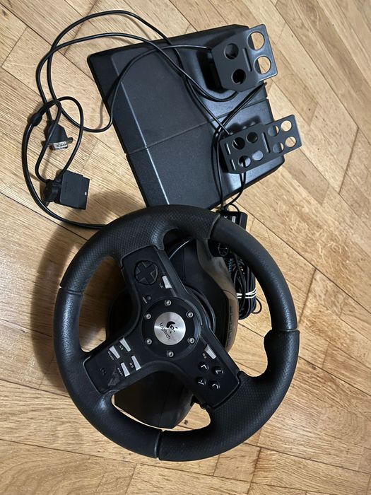 Volante PS2 / PC Logitech