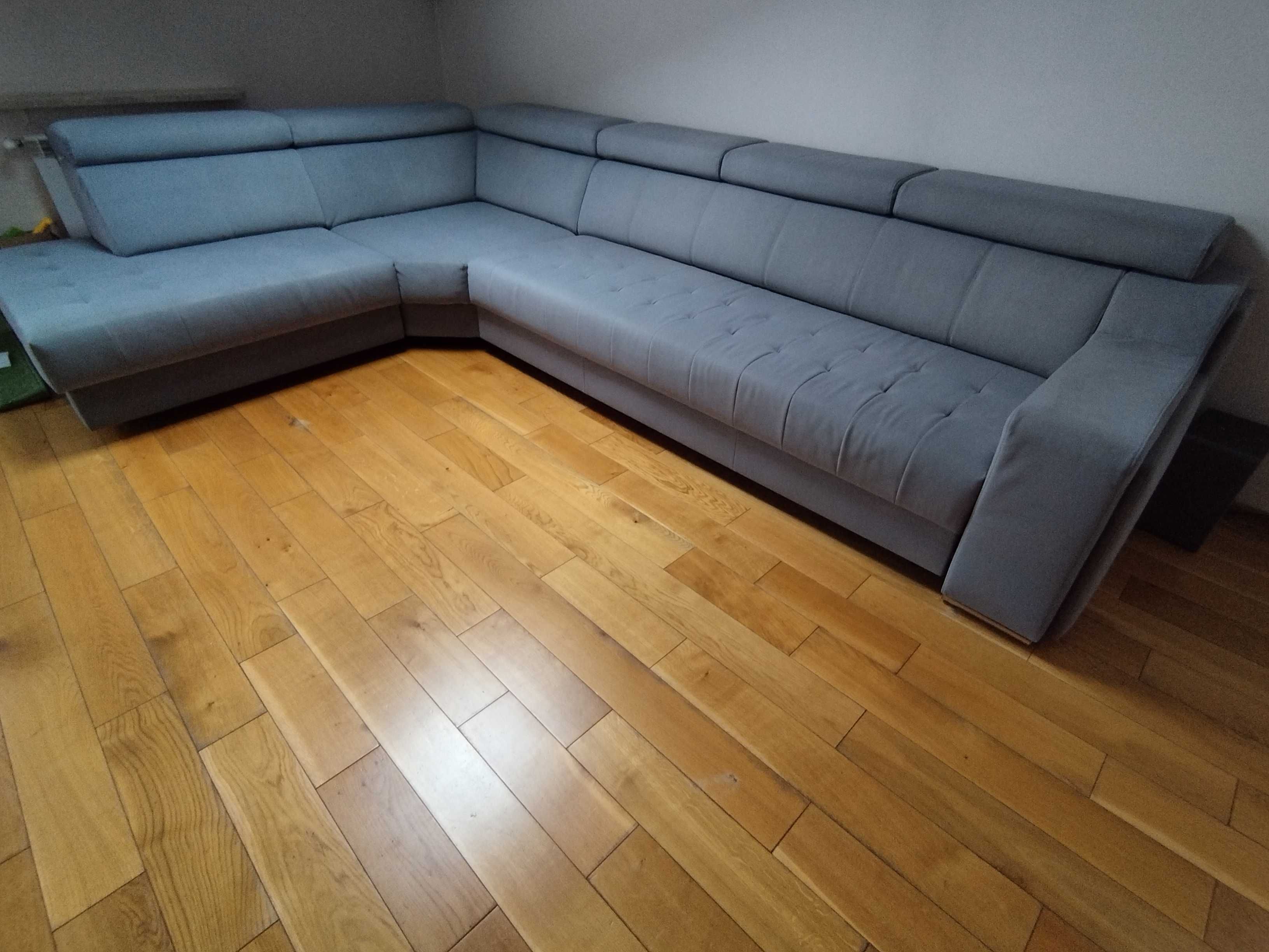 Duży narożnik z funkcją spania