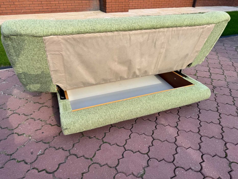 wypoczynek kanapa rozkładana sofa łózko wersalka tapczan spanie