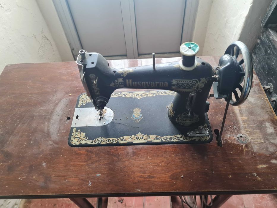 Máquina costura Husqvarna