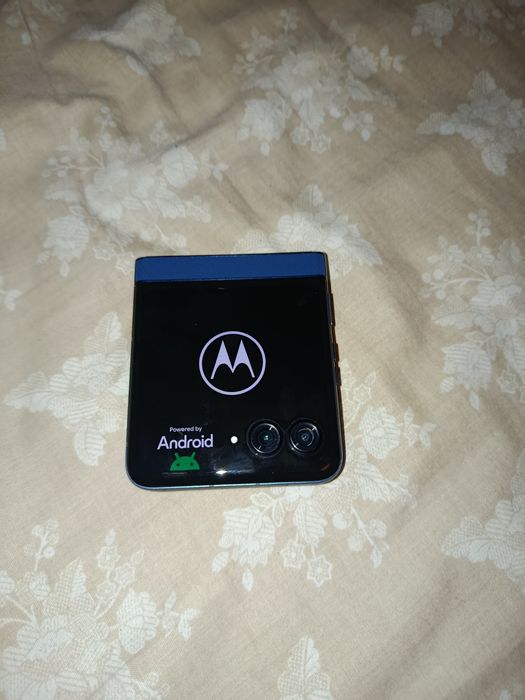 Motorola Razr 60 Azul