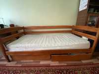Кровать з матрасом