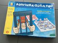 Adivinha Quem Foi? Jogos de Adivinhação da Família Engraçada