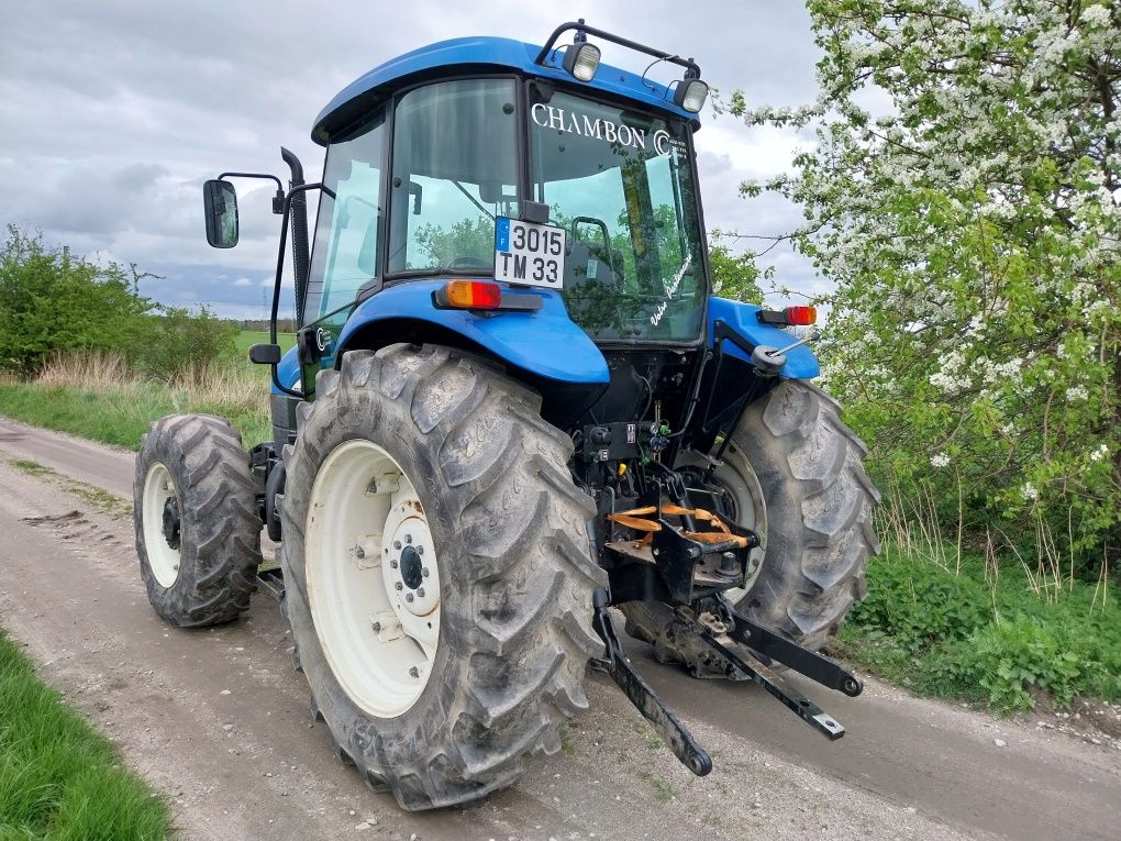 New Holland TD90D