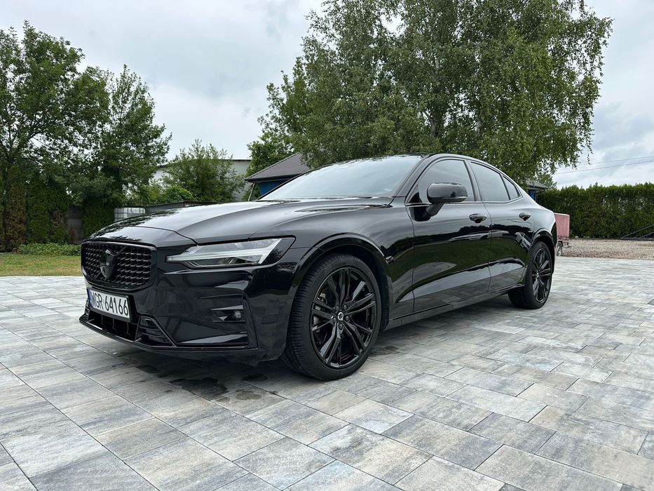 Volvo S60 Black Edition 250KM 2024