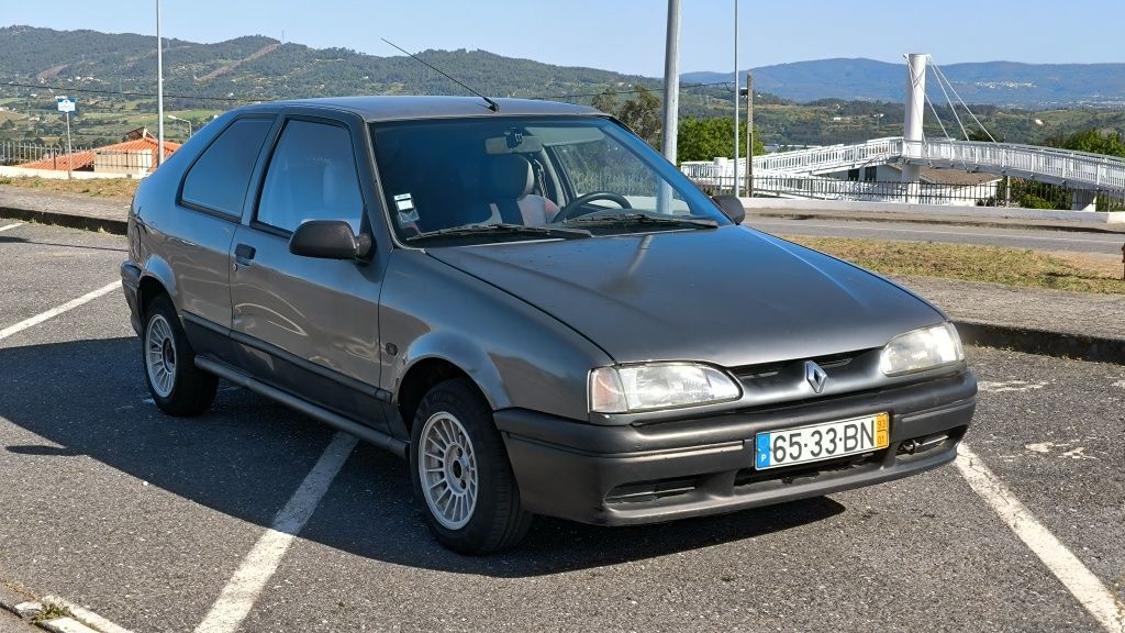 Renault 19 1.9D comercial