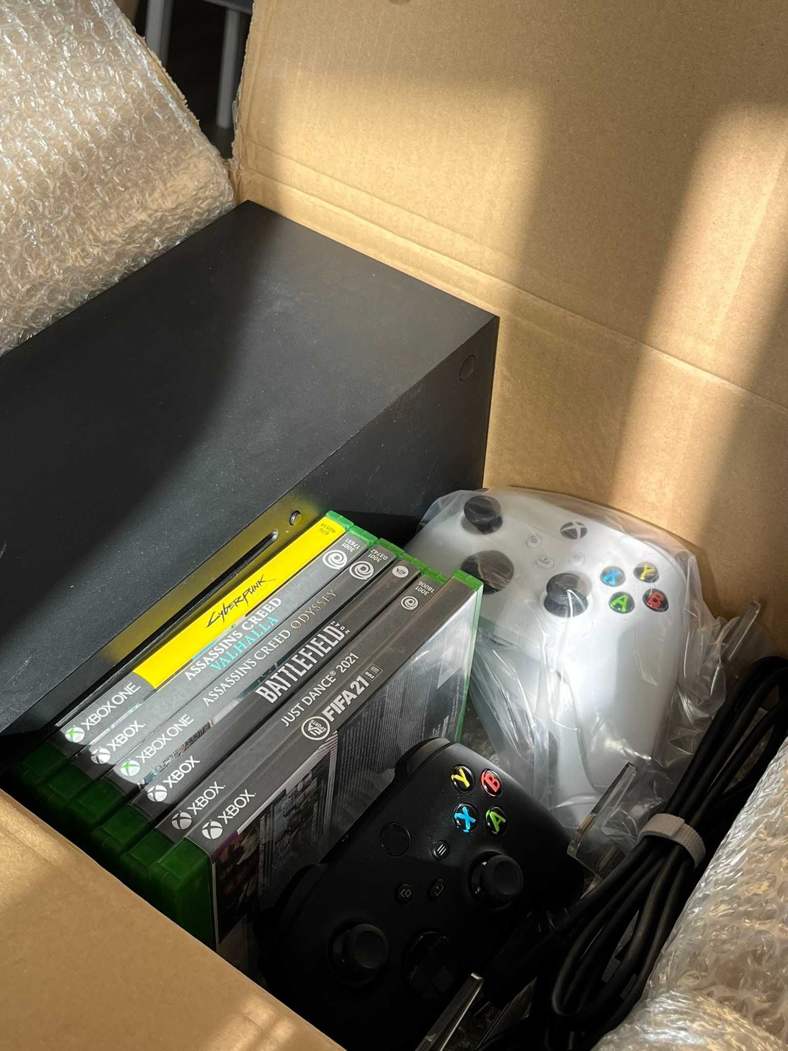 Xbox Series X 1 TB + 3 pady + gry + stojak | Stan bdb