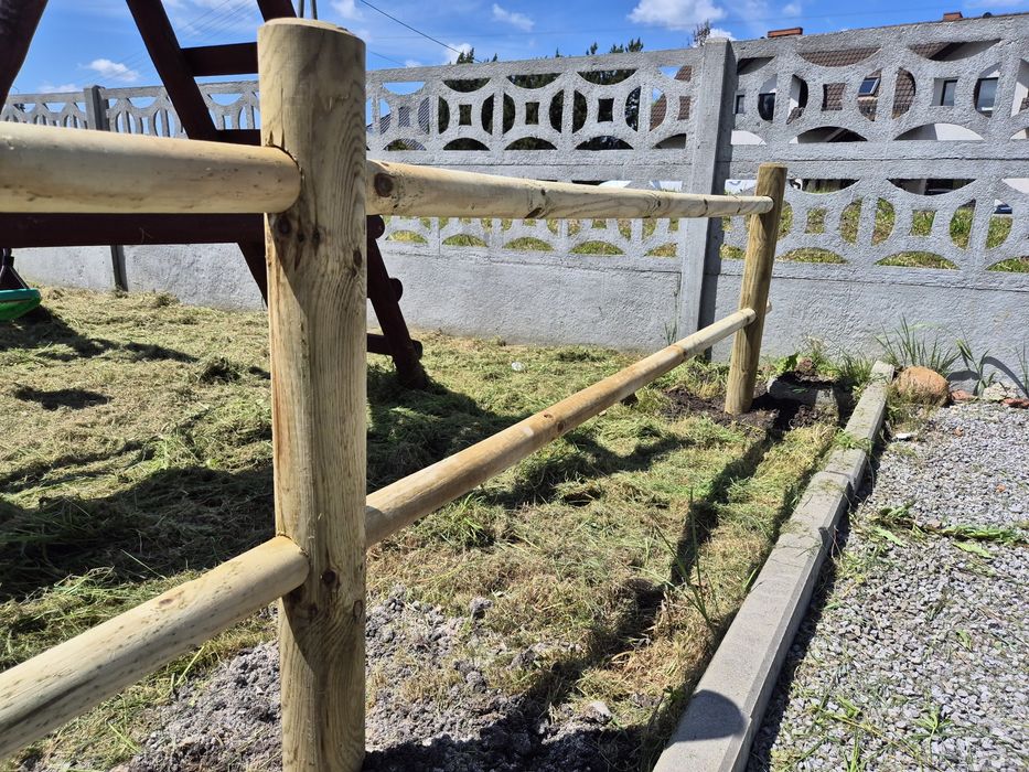 Barierka zagroda padok ogrodzenie padokowe wybieg ranczo z drewna