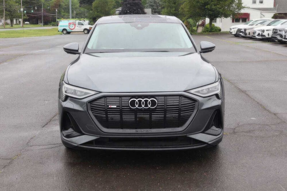 Audi e-tron Sportback quattro Premium Plus      2021