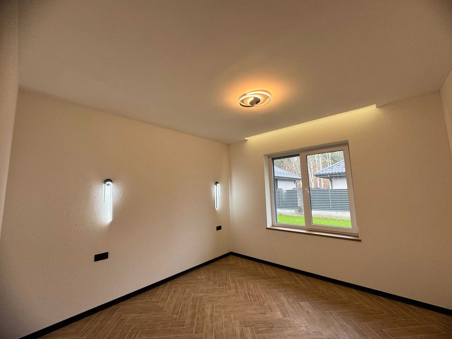 Котедж з сучасним ремонтом у курортному Ворзелі! Мінімальне оформлення