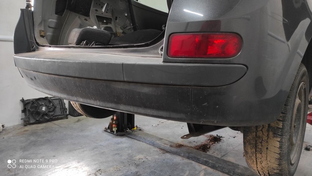 Renault Clio III lusterko prawe TEB66