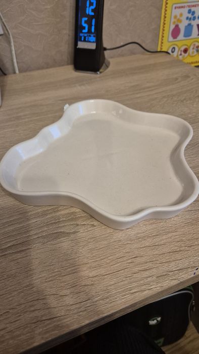 Постіль, бокали,Горщик для квітів, декоративна тарілка, вази