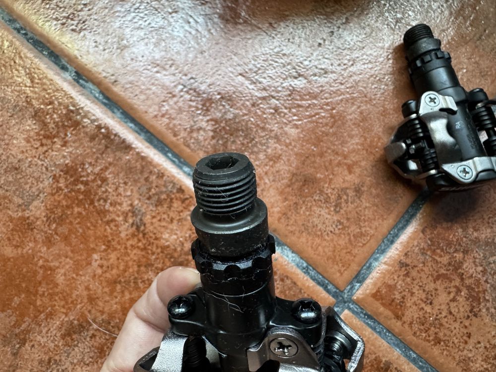 Pedais Shimano PD-M520