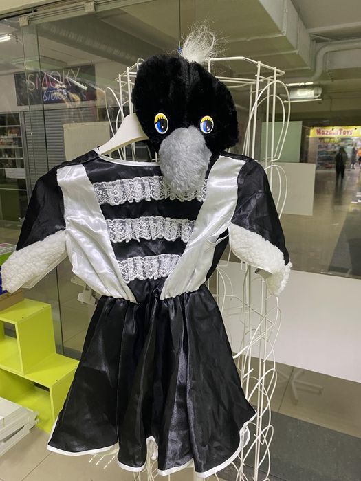 Распродаж. Новорічні та карнавальн дитячі і костюмы